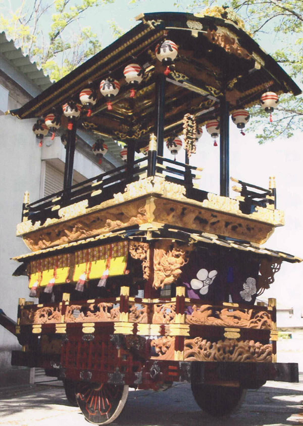 城下町の祭りを彩る舞台展示